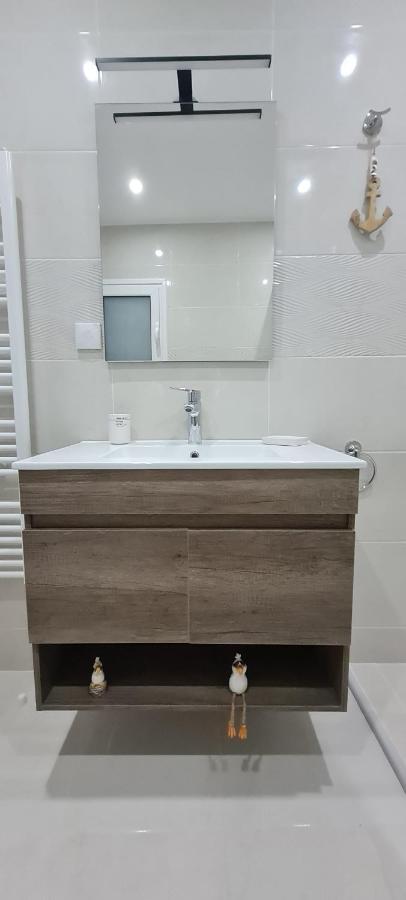 Cozy Apartment With Garden Near Town Center, Fully Renovated. アテネ エクステリア 写真